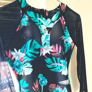 NEW- never worn GUESS dress